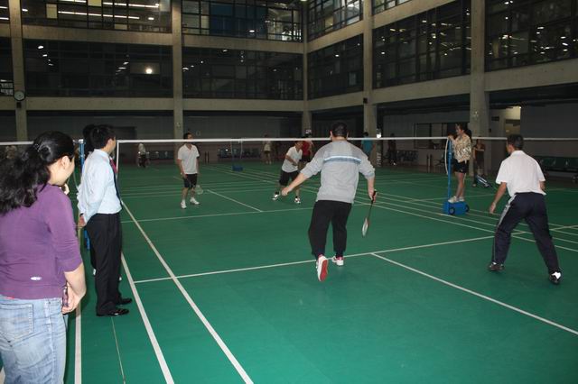 asiagame集团举行第一届羽毛球角逐
